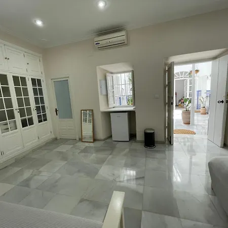 Regina Coeli Guest house